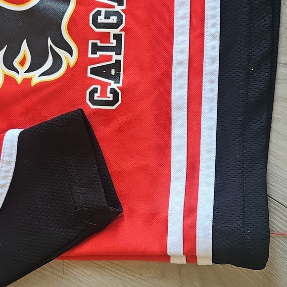 Mighty Mac NHL Calgary Flames Jersey Size 3T - Picture 2 of 14